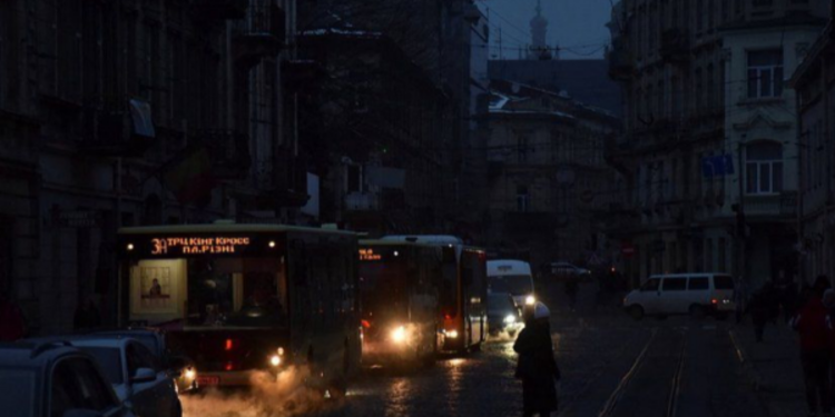 உக்ரைனின் மின் உற்பத்தி நிலையங்களை குறிவைத்து தாக்குதல் நடாத்தும் ரஷ்யா!