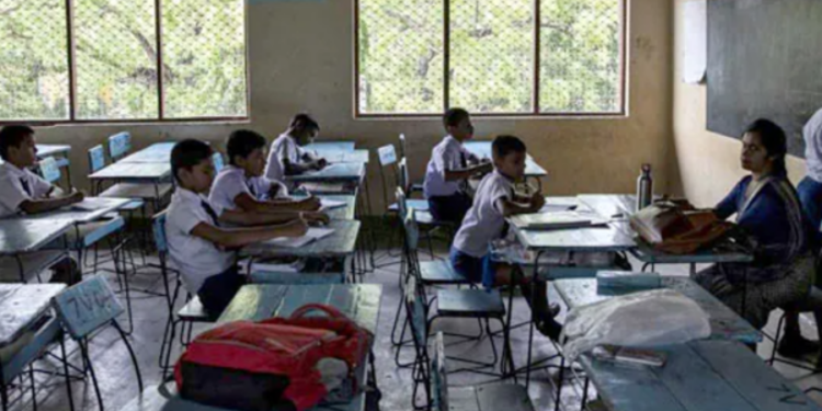 அடுத்த ஆண்டில் பாடசாலை நாட்கள் குறைவடையும் வாய்ப்பு!