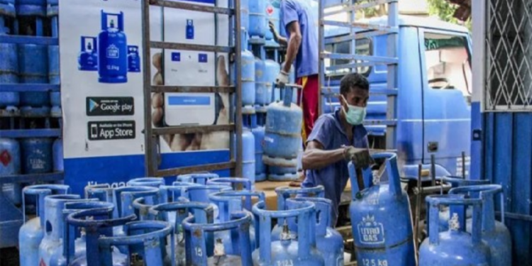 மீண்டும் நாட்டு மக்களுக்கு ஏற்ப்ப்படப்போகும் நெருக்கடி!