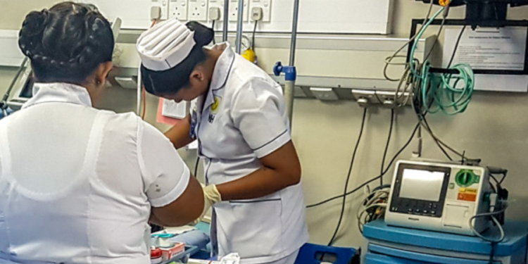 போதைக்கு அடிமையான மகனால் உயிரை மாய்த்துக்கொள்ள முயன்ற தாய்!