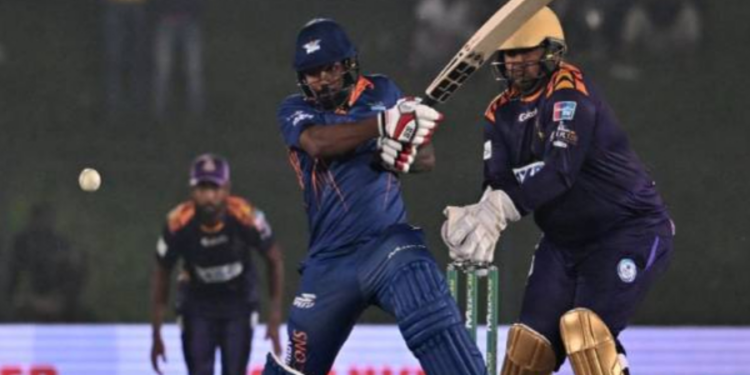 லங்கா பீரிமியர் லீக் தொடரின் போது விபத்திற்கு உள்ளான இலங்கை வீரர் சாமிக்க கருணாரத்ன