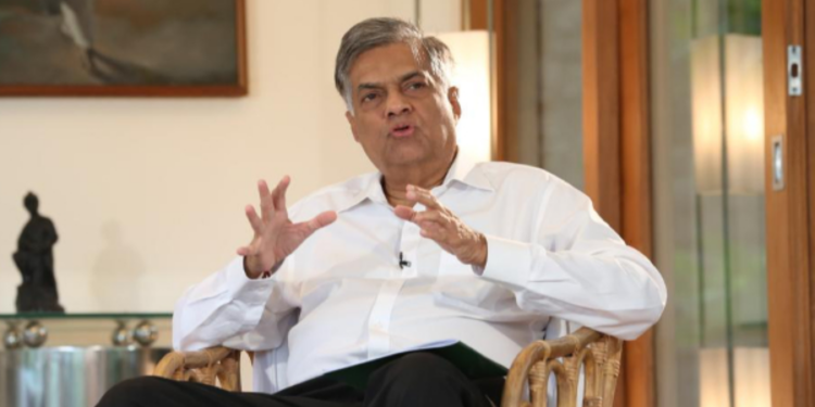 நாட்டின் ஆளுநர்கள் சிலருக்கு ஏற்ப்பட்டுள்ள நெருக்கடி!