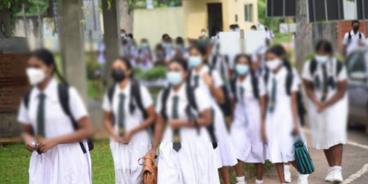 பாடசாலை மாணவர்களுக்கு மகிழ்ச்சியான செய்தியை வெளியிட்டுள்ள  அரசு!