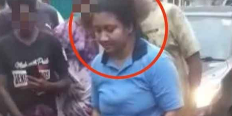 பெண் ஒருவர் தொடர்பில் பொது மக்களின் உதவியை நாடும் பொலிசார்