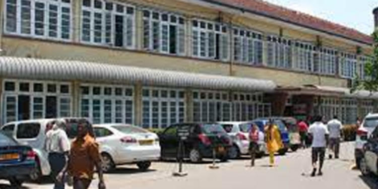 களுபோவில போதனா வைத்தியசாலையில் சிகிச்சை பெற்று வந்த நோயாளி ஒருவர் தற்கொலை