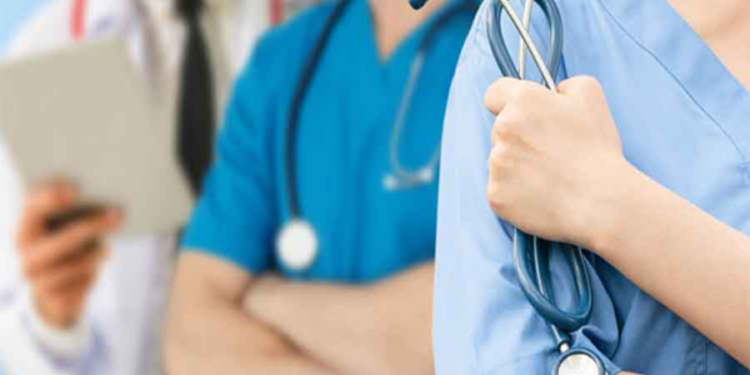 வைத்தியர்கள் ஓய்வு பெறும் வயதெல்லை குறித்து நீதிமன்றம் பிறப்பித்துள்ள உத்தரவு!