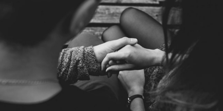 காதலிப்பதாக கூறி பணம் பறித்த நபர் ஒருவர் கைது!