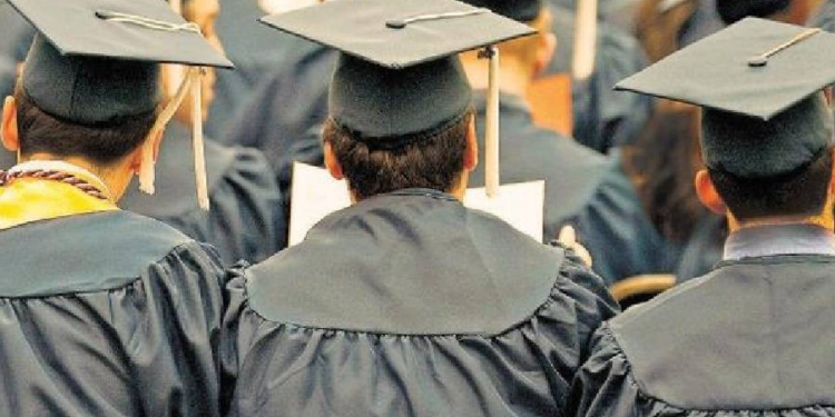 20 ஆயிரம் பட்டதாரிகள்  ஆசிரியர்களாக இணைத்துக் கொள்ளப்படவுள்ளனர்