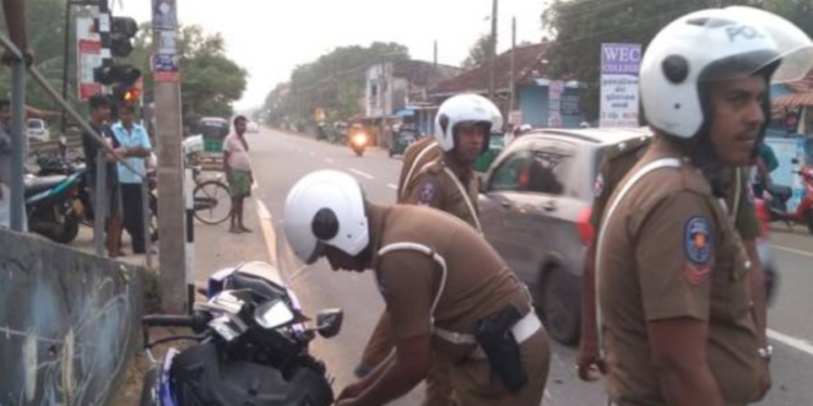 யாழ் சாவகச்சேரியில் இடம்பெற்ற விபத்தில் இளைஞர் ஒருவர் சம்பவ இடத்திலே உயிரிழப்பு!