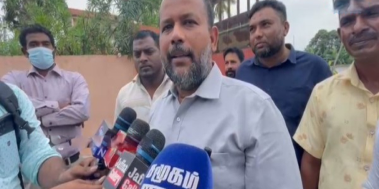 யாழ் வந்தார் றிசாட் பதியுதீன்