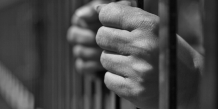 நேற்றிரவு மூன்று அரசியல் கைதிகள் விடுதலை