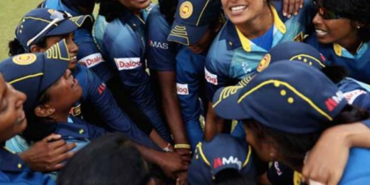 தென்னாப்பிரிக்கா நோக்கி செல்லும் இலங்கை மகளிர் கிரிக்கெட் அணி