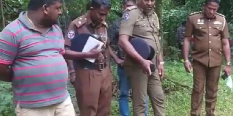 வீடொன்றினுள் மர்மமான முறையில் உயிரிழந்த இருவரின் சடலம் மீட்பு!