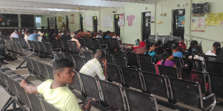 வைத்தியசாலை சேவைகள் முற்றாக முடக்கம்