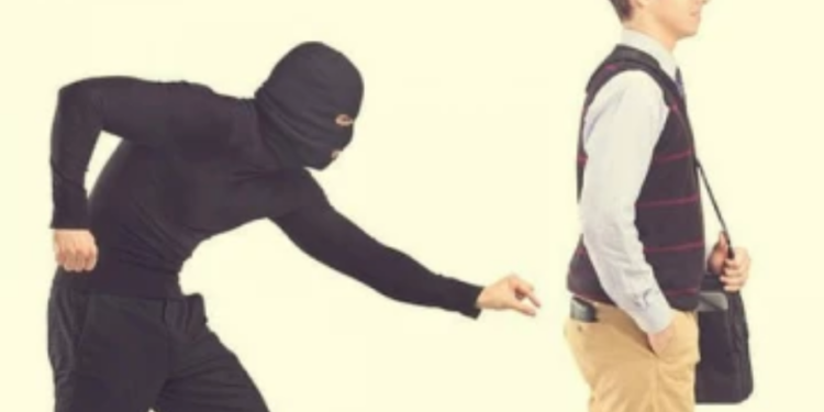 கிளிநொச்சி சந்தையில் திருட்டு