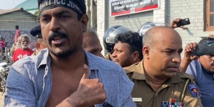 யாழில் ஜனாதிபதிக்கு எதிராக போராட்டத்தில் ஈடுபட்ட பலர் கைது!