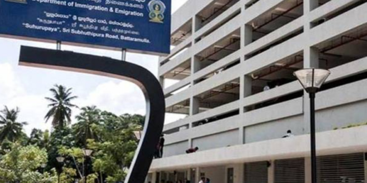 கடவுச்சீட்டை பெற்றுக்கொள்ள செல்பவர்களுக்கான அறிவித்தல்!