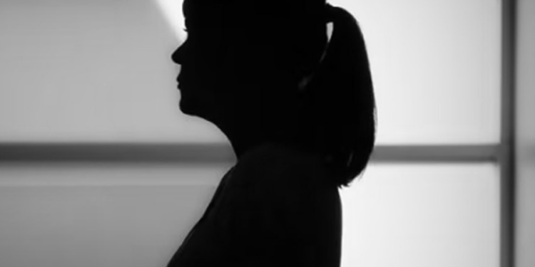 14 வயது சிறுமிக்கு போதைபொருள் கொடுத்து சீரளித்த காதலன்