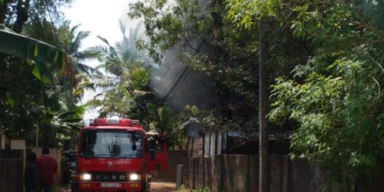 யாழில் வேலைத்தளம் ஒன்றில் திடீர் தீ விபத்து!