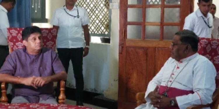 யாழ்ப்பாண மறைமாவட்ட ஆயருடன் கலந்துரையாடல் மேற்கொண்ட சஜித்