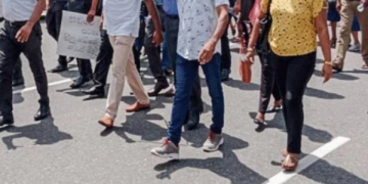 முழுமையாக ஸ்தம்பிதமடைய இருக்கும் இலங்கை