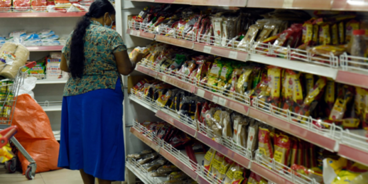 லங்கா சதொசாவில் அத்தியாவசிய பொருட்கள் சில விலை குறைப்பு