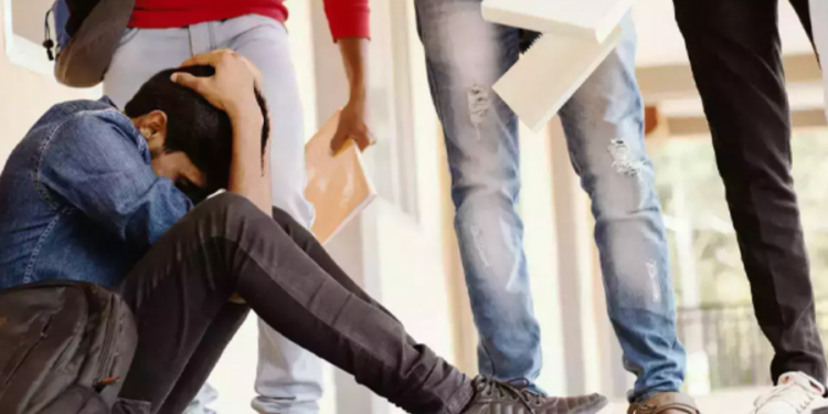 பகிடிவதை காரணமாக விபரீத முடிவெடுத்த மாணவன்