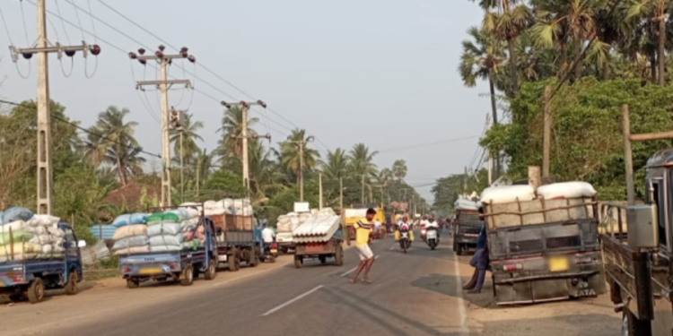 யாழின் முக்கிய வீதி ஒன்றில் ஏற்ப்பட்டுள்ள நெருக்கடி!