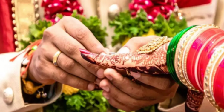 30 வயதை கடந்தும் திருமணம் செய்யாமல் இருப்பவர்கள் செய்ய வேண்டிய பரிகாரம்