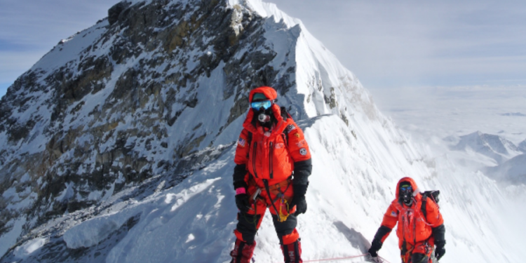 எவரெஸ்ட் சிகரத்திற்கு செல்பவர்களுக்கு விடுக்கப்பட்டுள்ள எச்சரிக்கை!