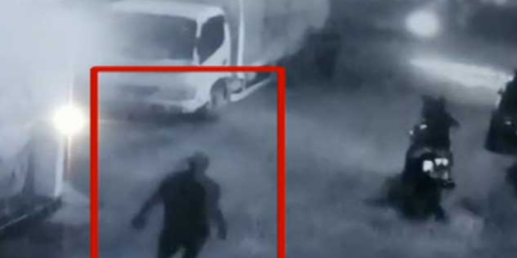 தனிப்பட்ட தகராறு காரணமாக கையை வெட்டிய நபர்