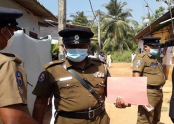 யாழில் பட்டப்பகலில் வீட்டை உடைத்து திருட்டு!