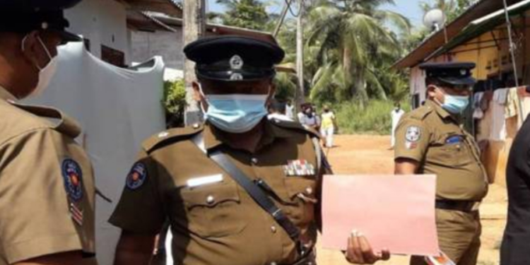 யாழில் பட்டப்பகலில் வீட்டை உடைத்து திருட்டு!