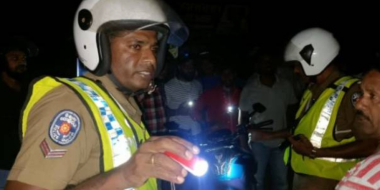 காணி தகராறு காரணமாக கழுத்தறுத்து கொல்லப்பட்ட குடும்பஸ்தர்கள்