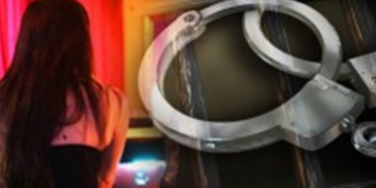 விபச்சார விடுதி ஒன்று சுற்றிவளைக்கப்பட்டதில் நான்கு பெண்கள் கைது!