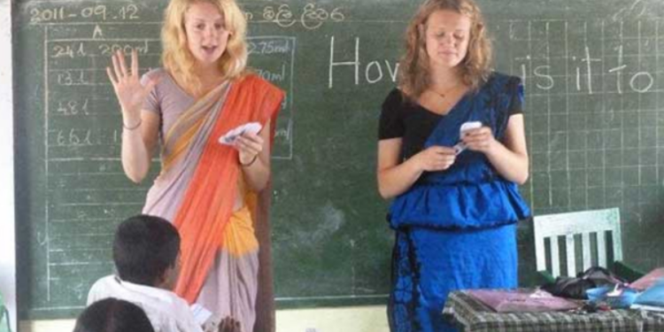 பாடசாலைகளில் ஆங்கில மொழி தொடர்பாடல் திறனை அதிகரிக்கும் செயற்திட்டம் ஆரம்பம்