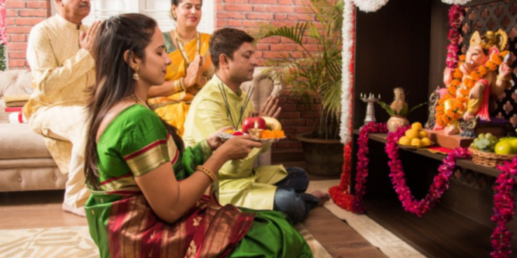 கணவருக்கு நீண்ட ஆயுளை கொடுக்கும் வெள்ளிகிழமை விரதம்