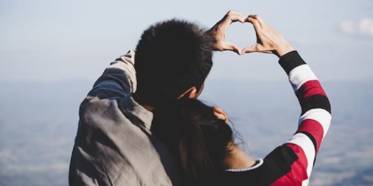 காணாமல் போன மாணவி காதலனுடன் மீட்பு!