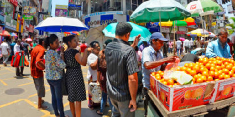 பண்டிகை காலத்தை முன்னிட்டு வீதி ஓரங்களில் பொருட்கள் விற்பனை செய்ய அனுமதி!