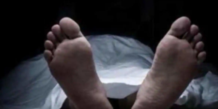 அதிகாலை வேளை தூக்கிட்டு தற்கொலை செய்து கொண்ட குடும்பஸ்தர்