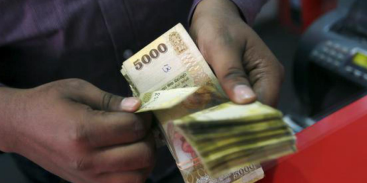 யாழில் பெண் ஒருவரிடம் மோசடி!