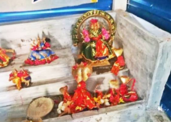 யாழில் வீட்டு முற்றத்தில் இருந்து வெளிவந்த ஜம்பொன் விக்ரகங்கள்