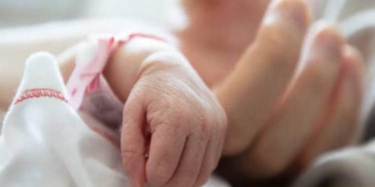 யாழில் கற்ப்பப்பை  வெடித்ததில் உயிரிழந்த சிசு!