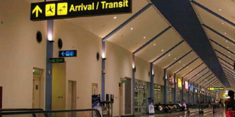 கட்டுநாயக்க விமான நிலையத்தில் இடம்பெற்ற மோசடி அம்பலம்