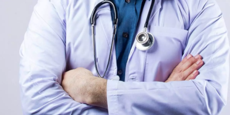 குளியலறை ஒன்றிலிருந்து வைத்தியர் ஒருவர் சடலமாக மீட்பு!