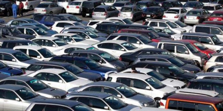 இலங்கையில் வாகன இறக்குமதி தொடர்பில் வெளியாகியுள்ள செய்தி!