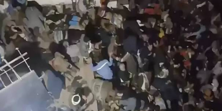 ஏமனில் கூட்ட நெரிசலில் சிக்கி  85 பேர்  உயிரிழப்பு!