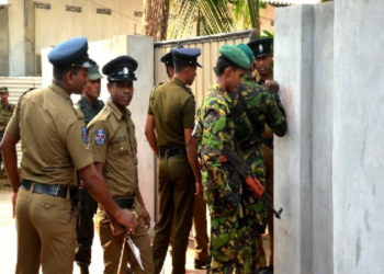 யாழில் வீட்டினுள் நுழைந்து உடமைகளை சேதமாக்கிய மர்ம கும்பல்!