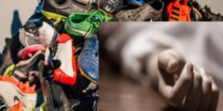 யாழில் காலணி வாங்கிக் கொடுக்காததால் விபரீத முடிவெடுத்து உயிரிழந்த மாணவன்!