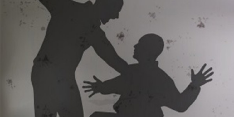 யாழில் வீடு புகுந்து இளைஞரொருவர் மீது தாக்குதல்!!